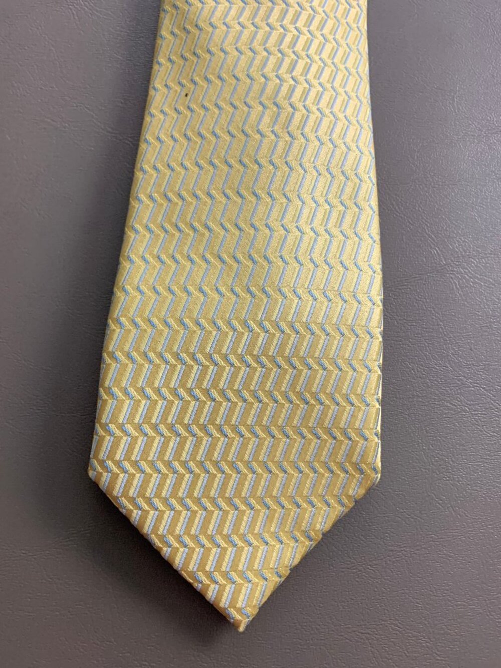 Perry Ellis Men's 3.25'' 100% Polyester Neck Tie, Yellow Scanlon Geometric